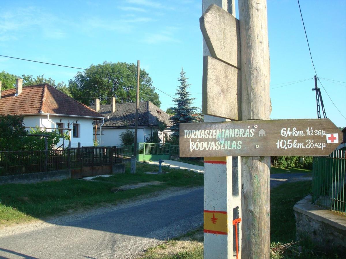 Hotel Kemences Vendeghaz Becskeháza Exteriér fotografie